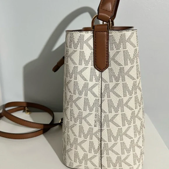❤️ Michael Kors bucket bag - Picture 2 of 7